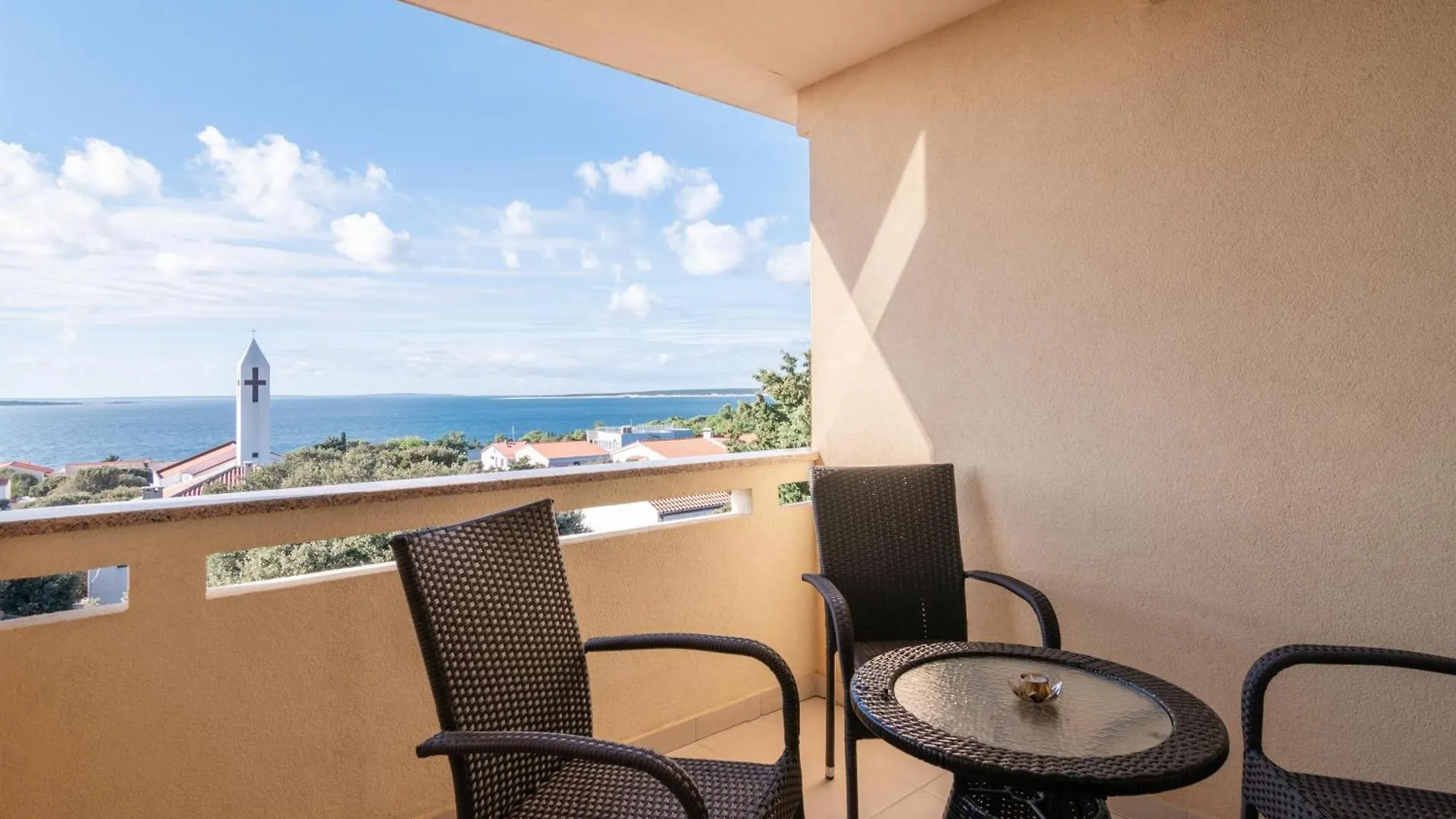 Apartments With A Parking Space Mandre, Pag - 18748 Kolan