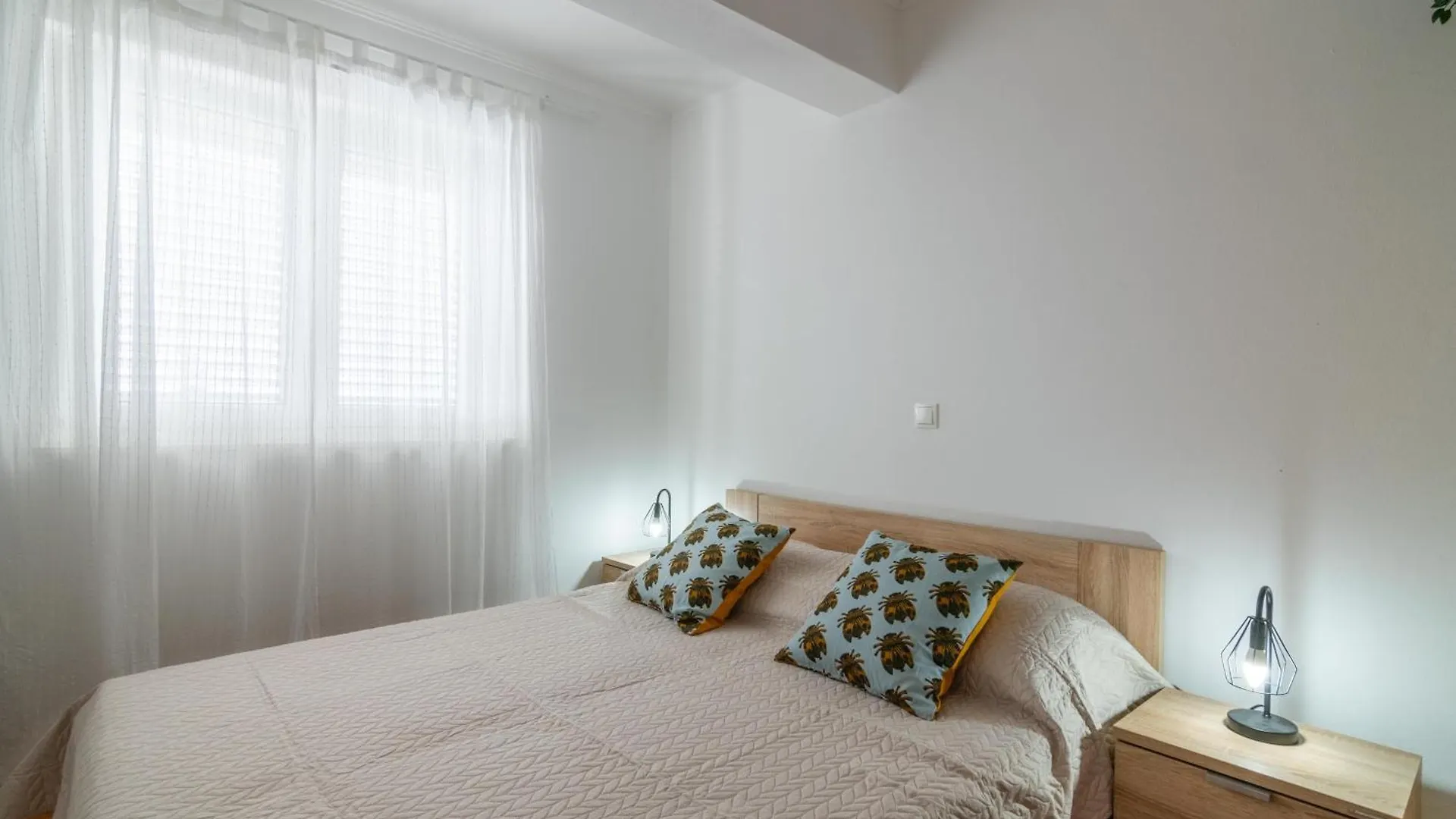 Apartments With A Parking Space Mandre, Pag - 18748 Kolan