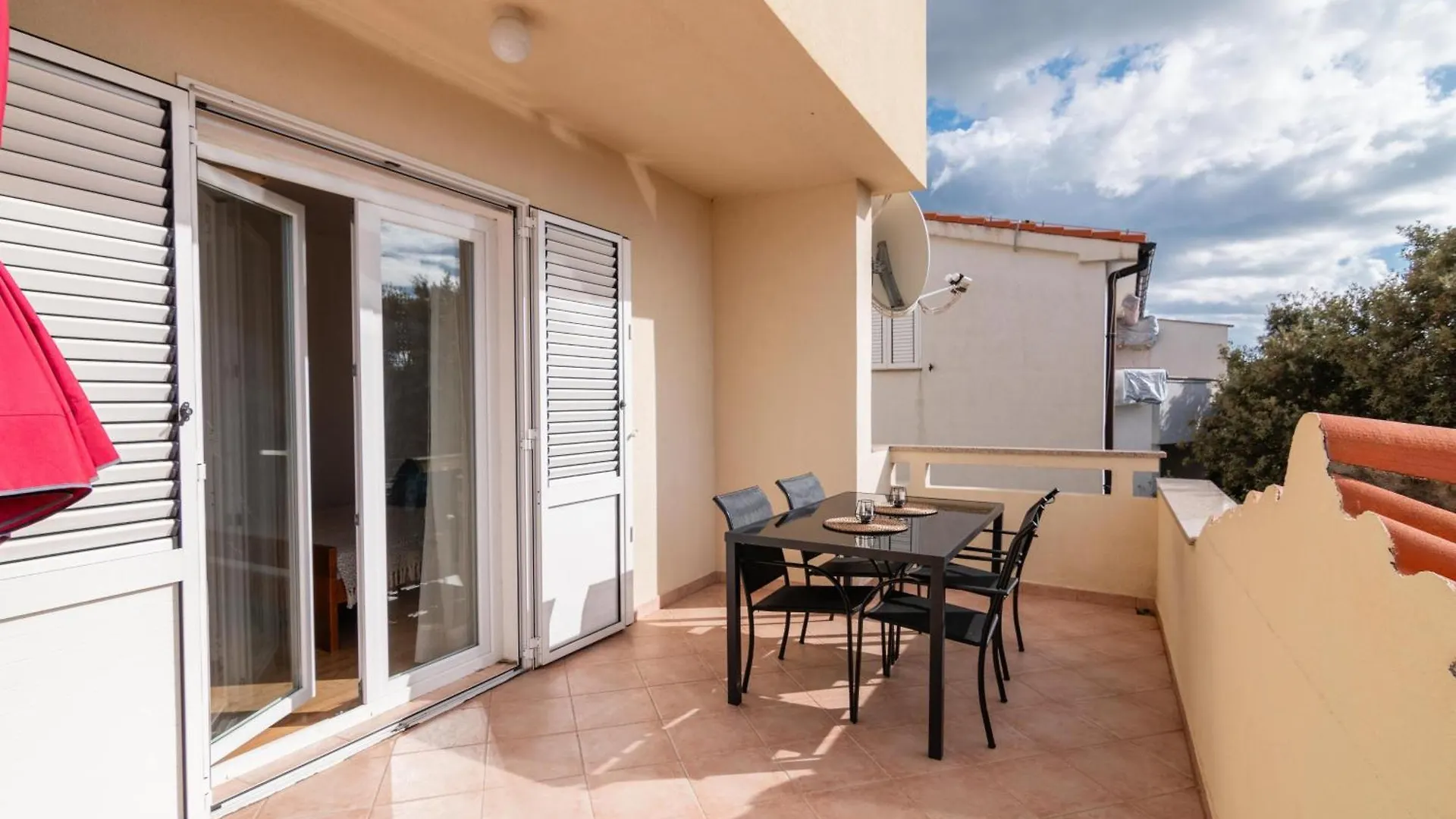 Apartments With A Parking Space Mandre, Pag - 18748 Kolan