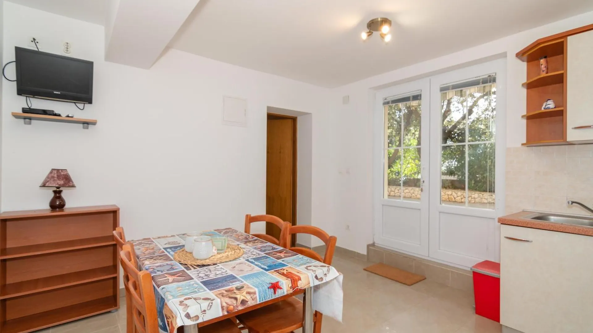 Apartments With A Parking Space Mandre, Pag - 18748 Kolan 0*,