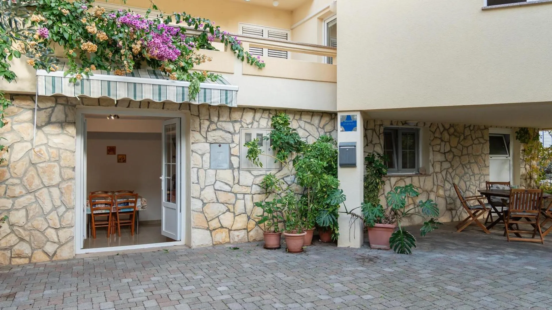 Apartments With A Parking Space Mandre, Pag - 18748 Kolan