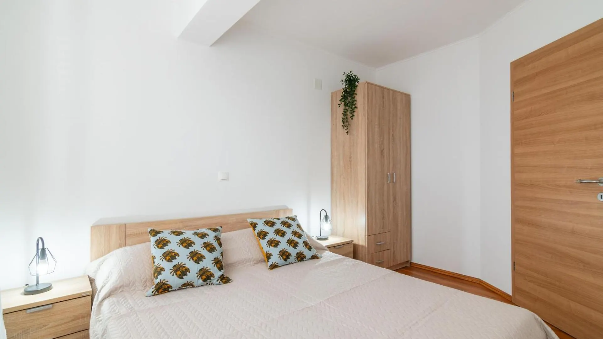 Apartments With A Parking Space Mandre, Pag - 18748 Kolan