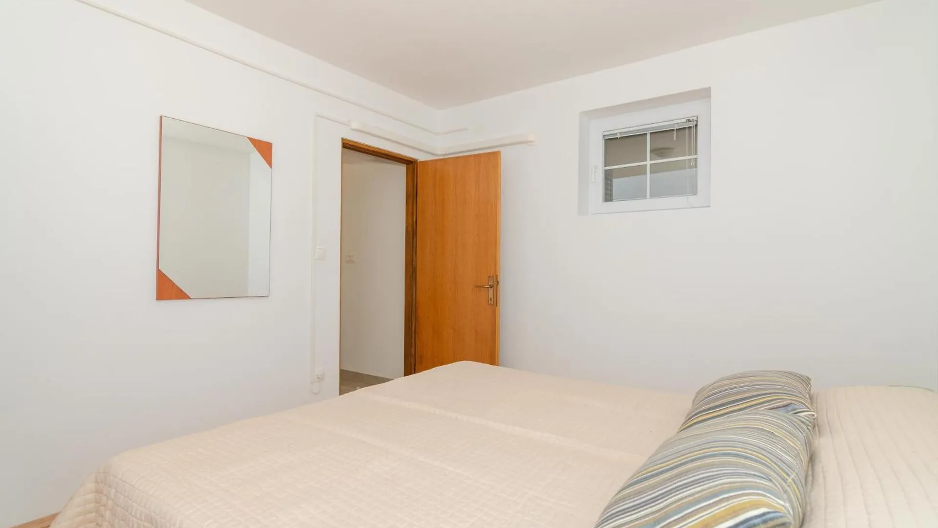 Apartments With A Parking Space Mandre, Pag - 18748 Kolan