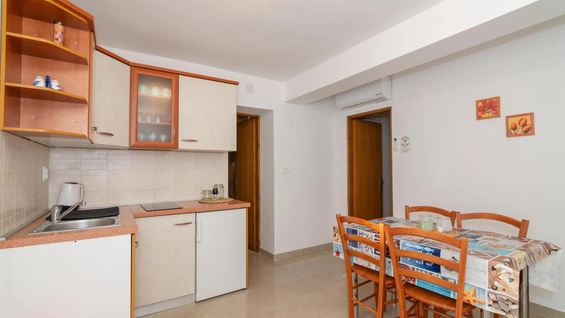 Apartments With A Parking Space Mandre, Pag - 18748 Kolan Croatia